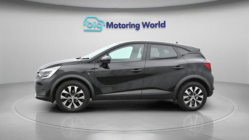 Used Renault Captur Evolution 90 HP (66 kW) 2023 Black SUV