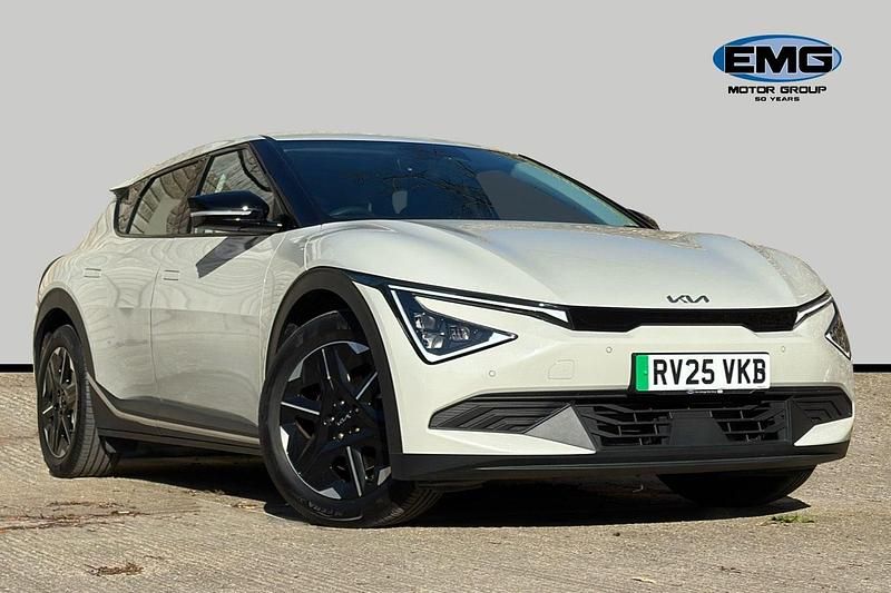 Used Kia EV6 125 kW (170 HP) 2025 White SUV