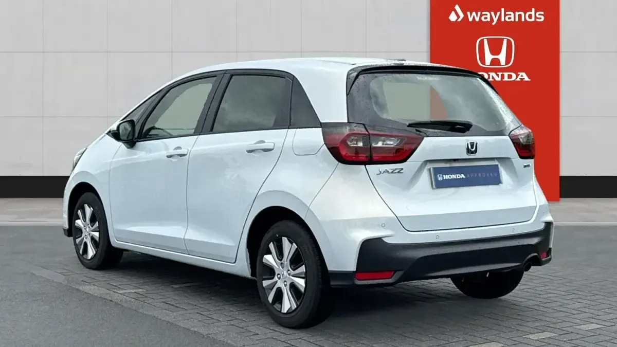 Used Honda Jazz Elegance 122 HP (89 kW) 2025 White Hatchback