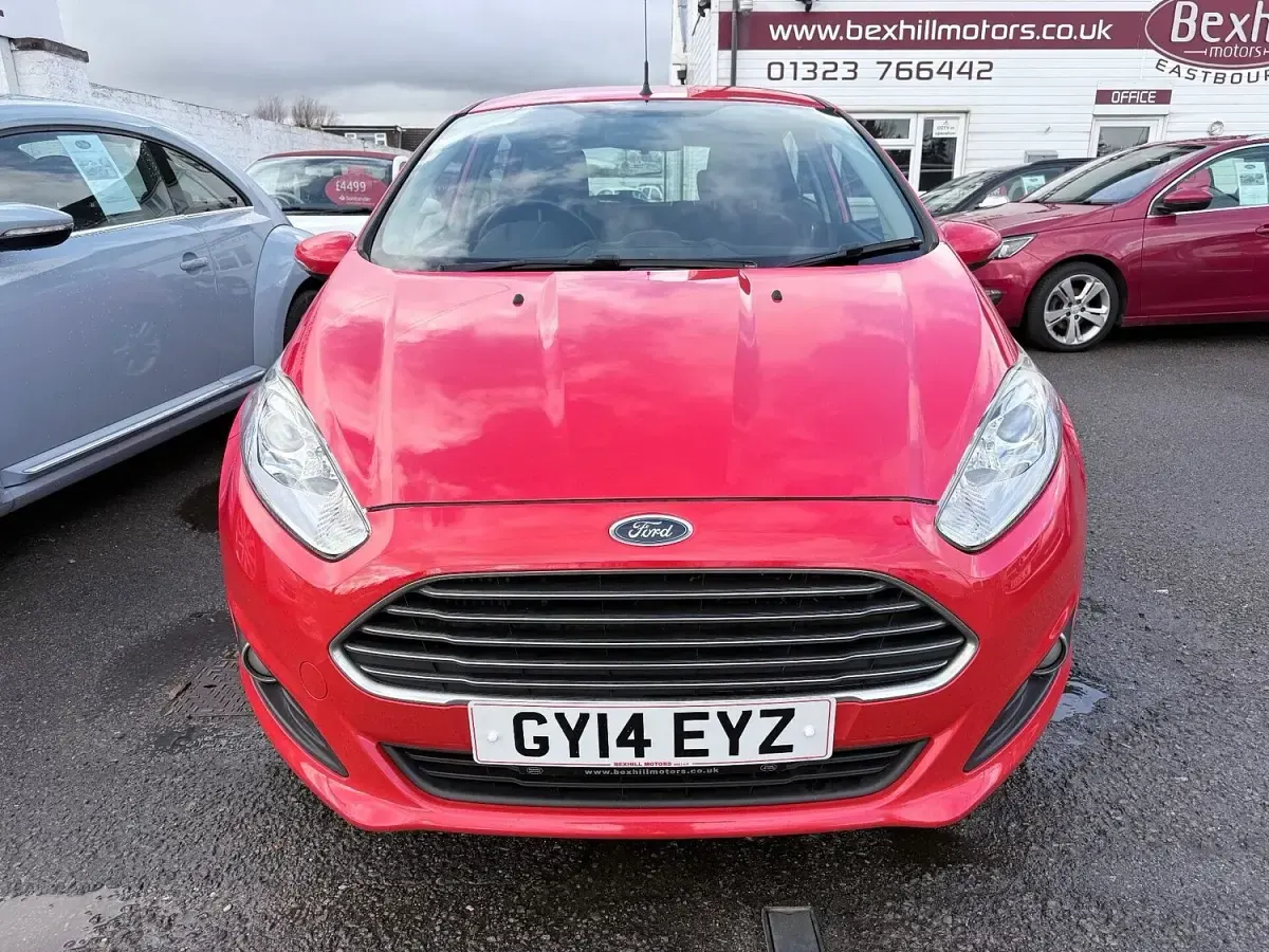 Used Ford Fiesta Zetec 98 HP (72 kW) 2014 Red Hatchback