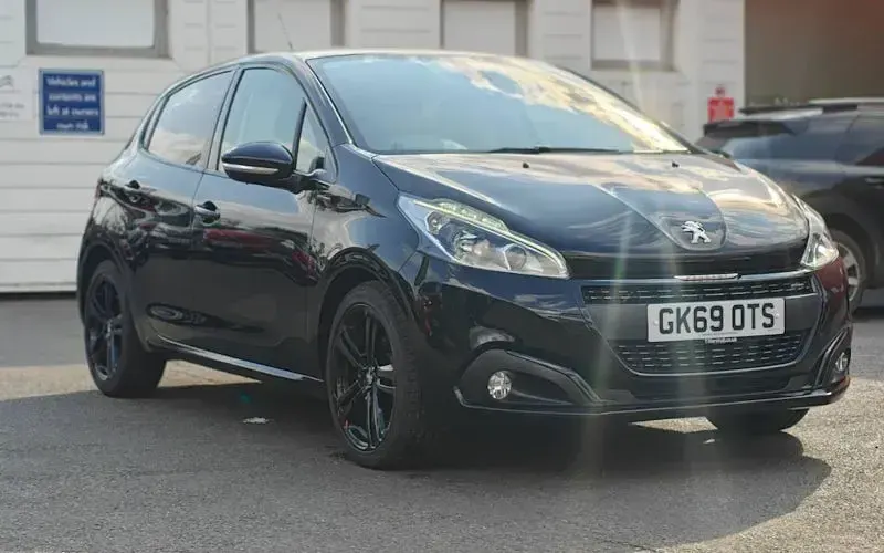 Used Peugeot 208 GT-line 109 HP (80 kW) 2019 Hatchback