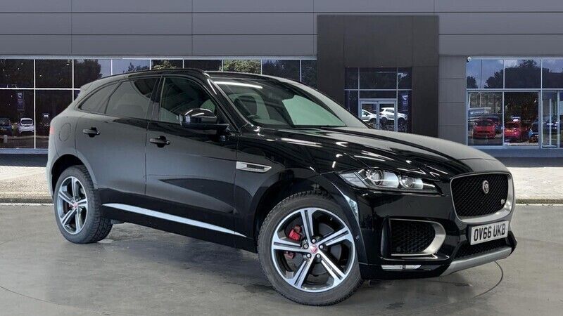 Black Used 2016 Jaguar F-Pace S SUV | £18,796 (Good price) - Image 1/4