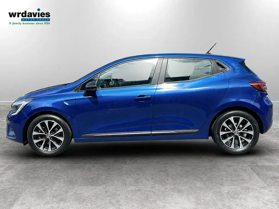 Used Renault Clio Evolution 2023 Blue Hatchback