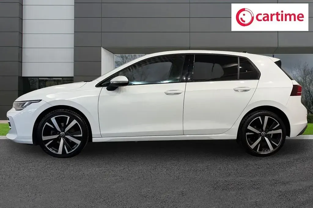 Used VW Golf VIII Match 150 HP (110 kW) 2024 White Hatchback
