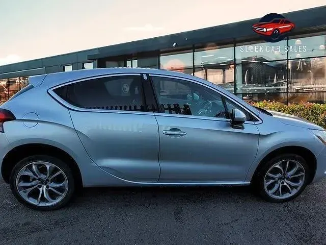 Used DS Automobiles DS4 120 HP (88 kW) 2015 Silver Hatchback