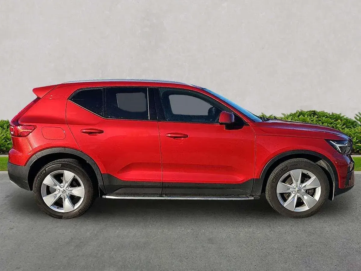 Usado Volvo XC40 Core 2023 Vermelho SUV