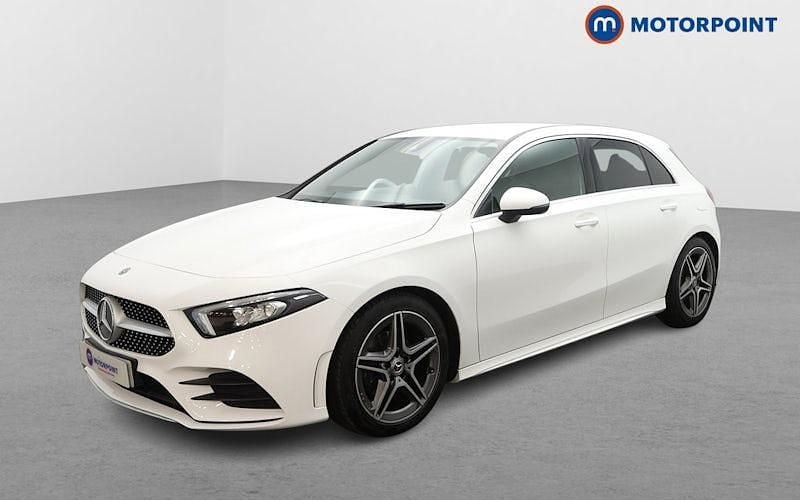 Used Mercedes A180 AMG line 136 HP (100 kW) 2019 White Hatchback