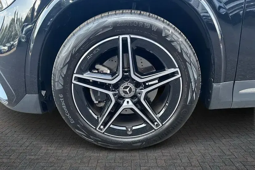 Used Mercedes GLA200 Executive 148 HP (108 kW) 2025 Black SUV