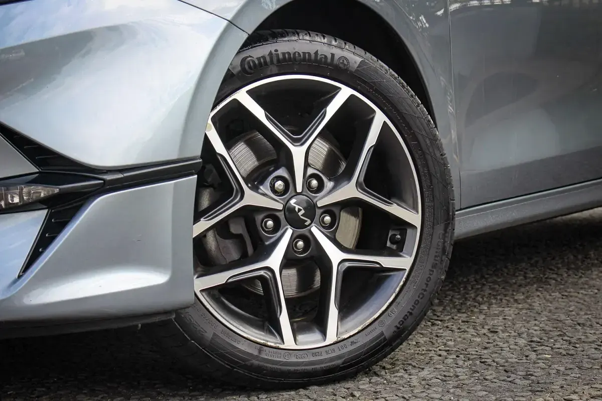 Used Kia Ceed 2023 Silver Hatchback