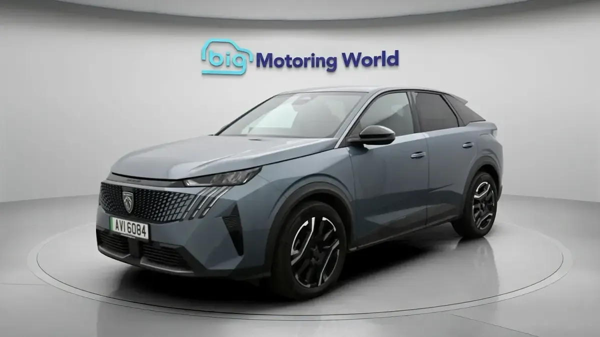 Used Peugeot 3008 Allure 156 kW (213 HP) 2024 Blue SUV