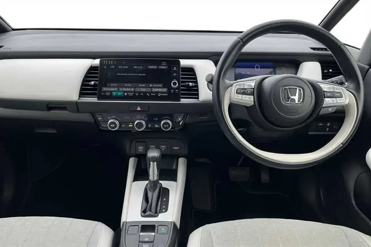 Used Honda Jazz Hybrid 109 HP (80 kW) 2022 Black Hatchback