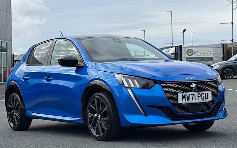 Used Peugeot 208 Premium 102 HP (75 kW) 2022 Hatchback