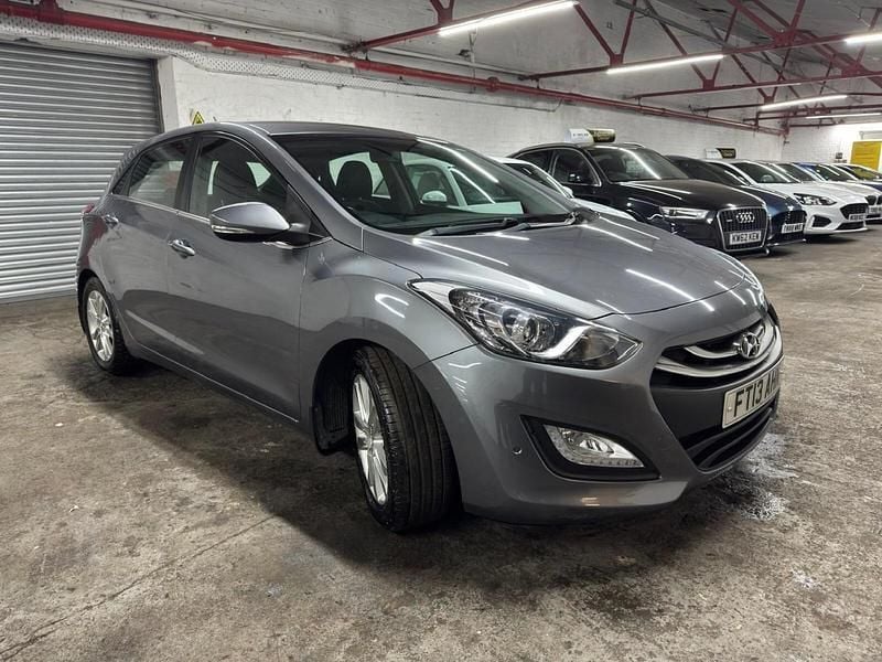 Used Hyundai i30 Style 128 HP (94 kW) 2013 Grey Hatchback