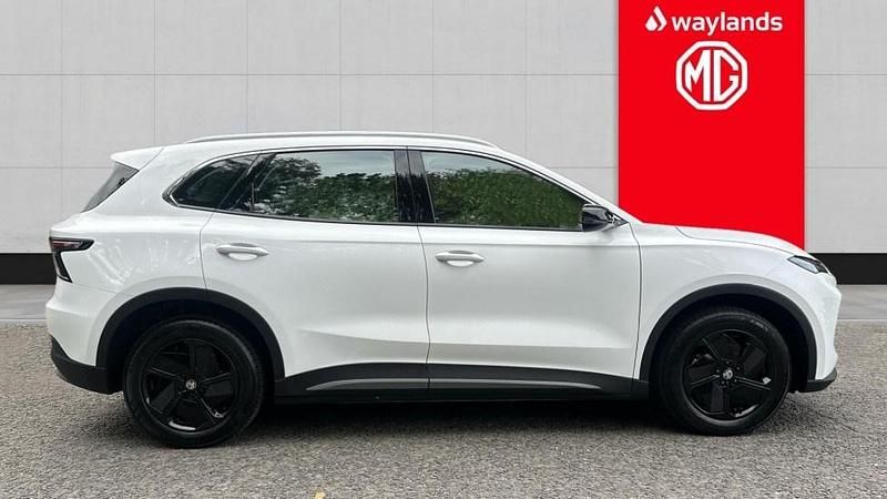 New MG MG5 EV SE 2025 Silver Estate