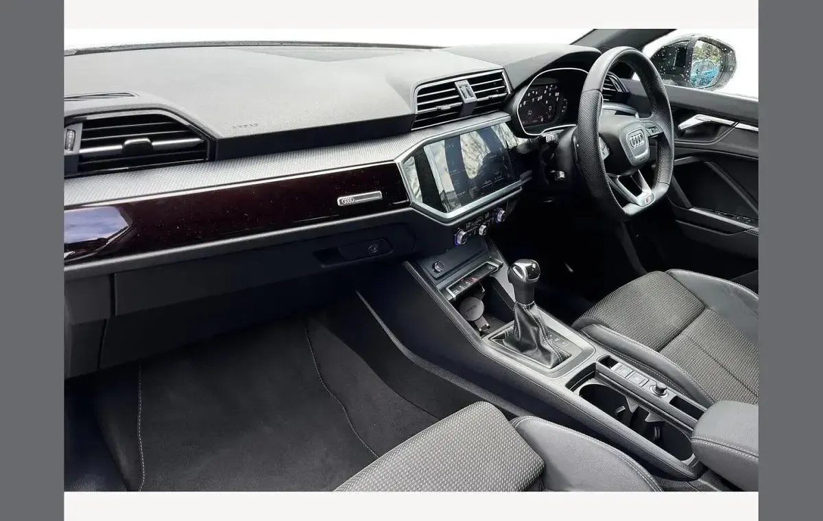 Used Audi Q3 Black Edition 150 HP (110 kW) 2023 White SUV