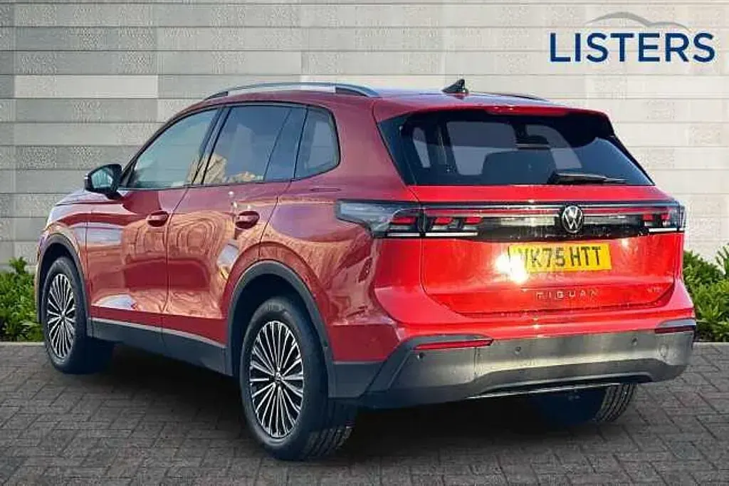 Used VW Tiguan Match 150 HP (110 kW) 2025 Persimmon red SUV