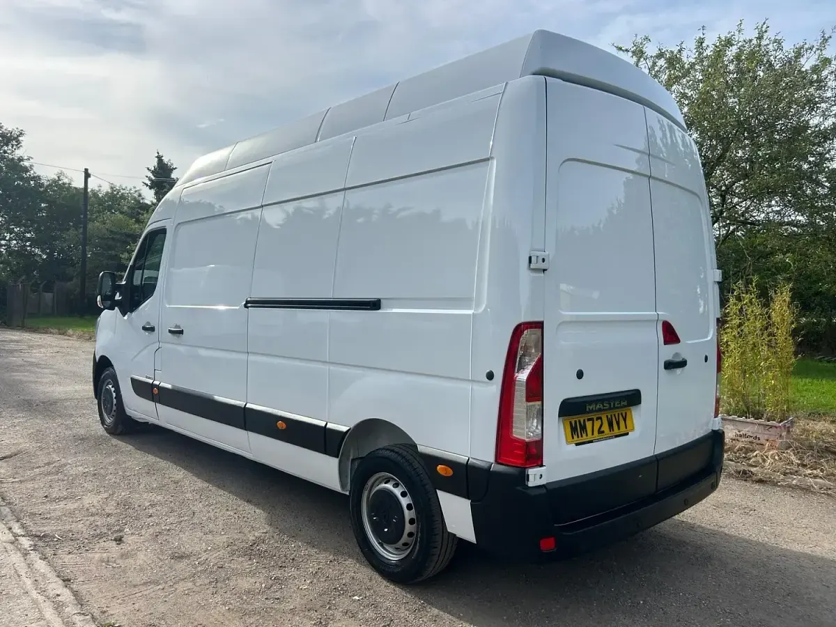 Used Renault Master Business 2022 White MPV