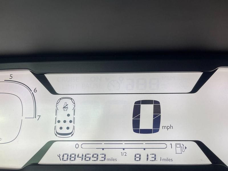 Used Citroën Grand C4 Picasso Touch 2017 Red MPV