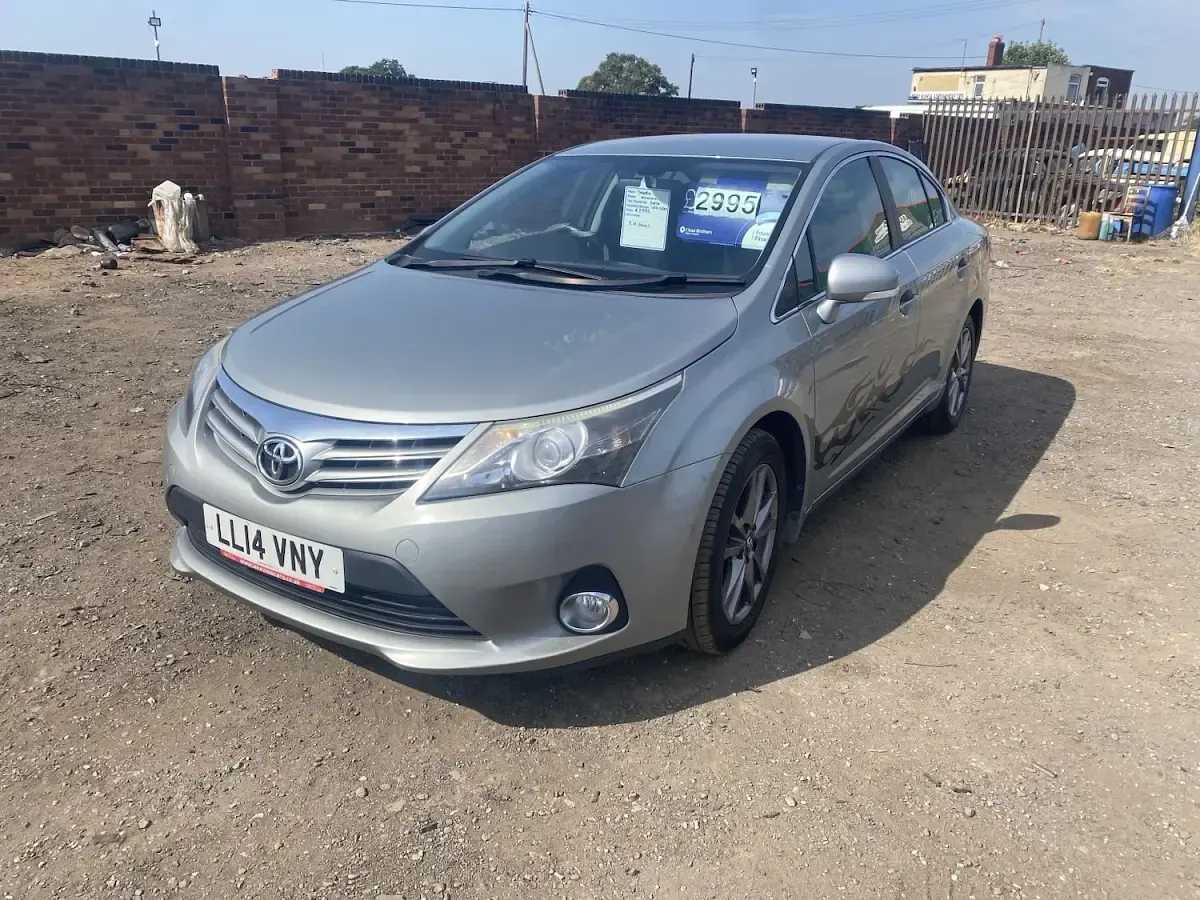 Used Toyota Avensis Business Edition 124 HP (91 kW) 2014 Grey Sedan