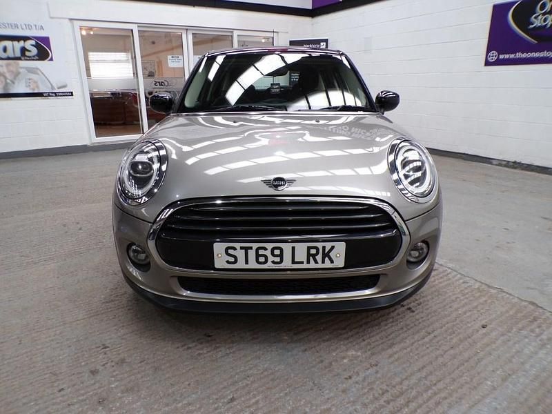 Used Mini Cooper Classic 2019 Silver Hatchback