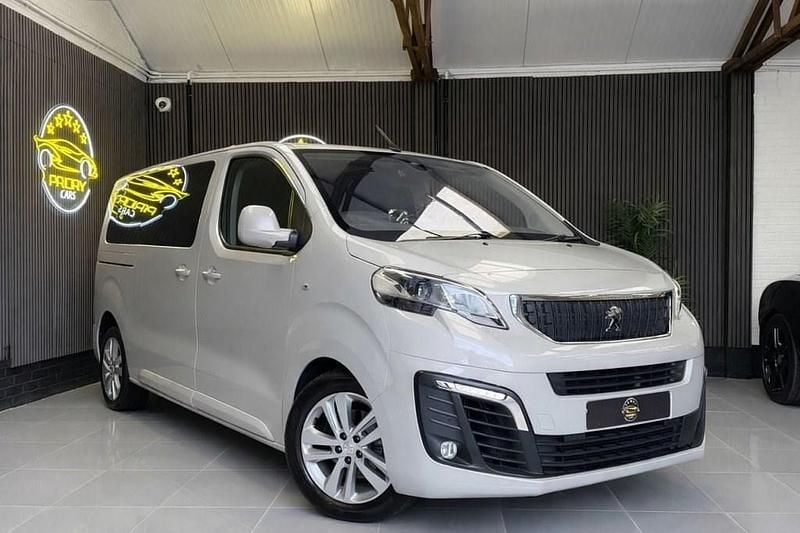 Used Peugeot Traveller Allure 180 HP (132 kW) 2017 Beige MPV