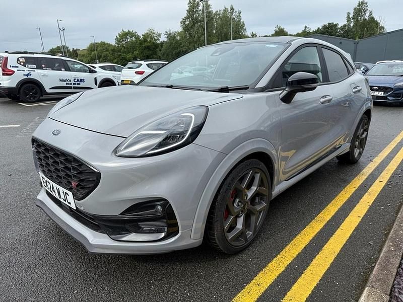 Begagnad Ford Puma ST 2024 Grå Halvkombi