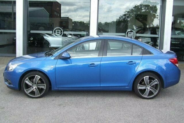 Used Chevrolet Cruze 2010 Sedan