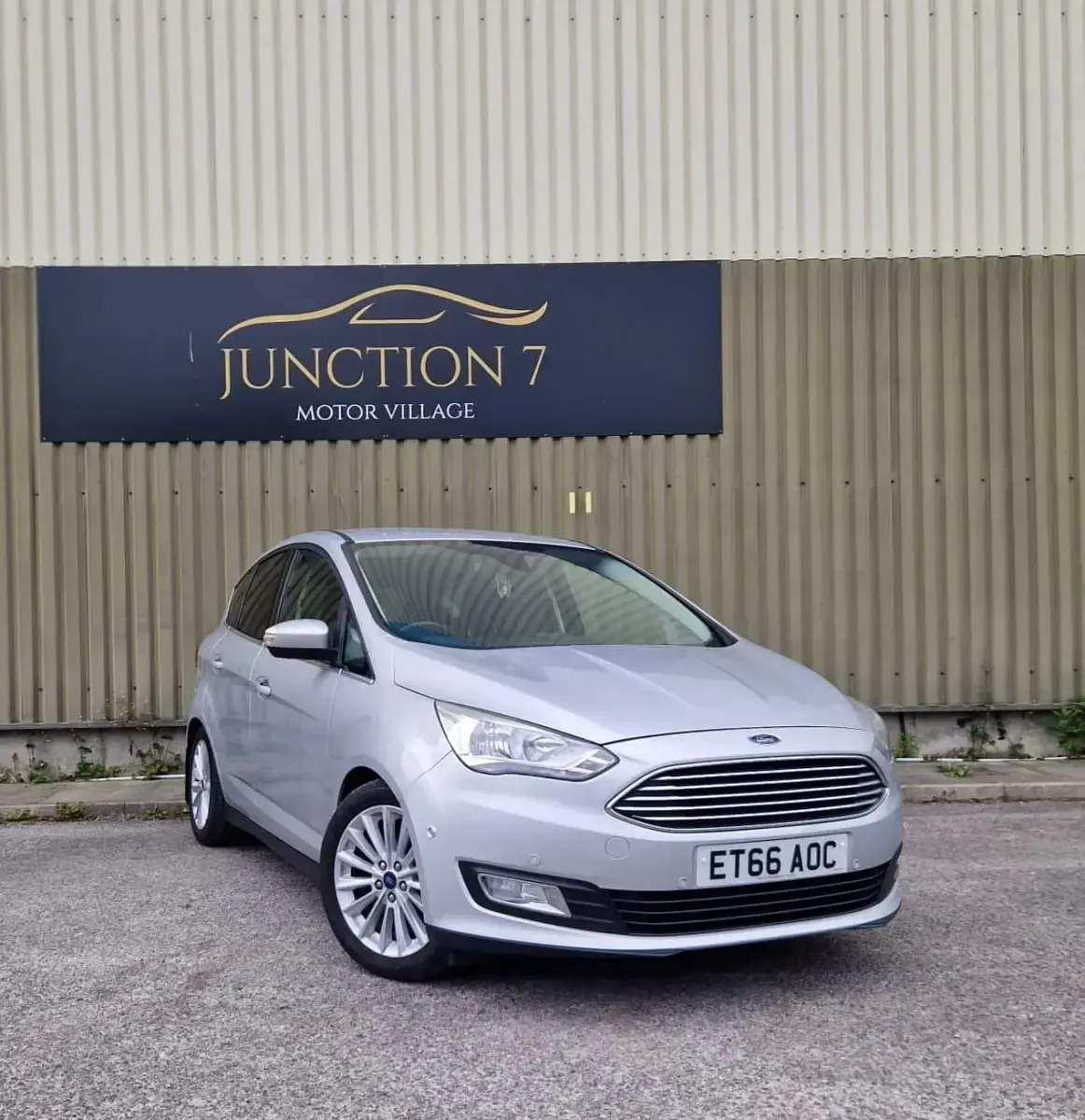 Used Ford C-MAX Titanium 120 HP (88 kW) 2017 Silver MPV