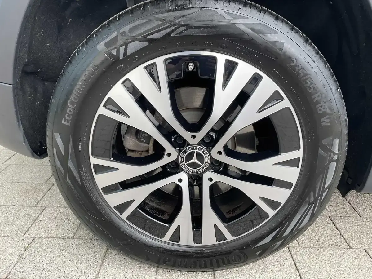 Used Mercedes GLB200 Executive 163 HP (119 kW) 2025 Silver SUV