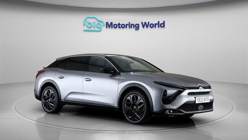 Used 2023 Citroën C5 X PureTech Estate | £13,400 (Fair price) - Image 1/4