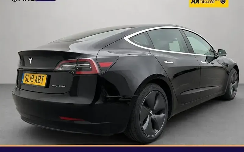 Used Tesla Model 3 Long Range AWD 258 kW (351 HP) 2023 Sedan