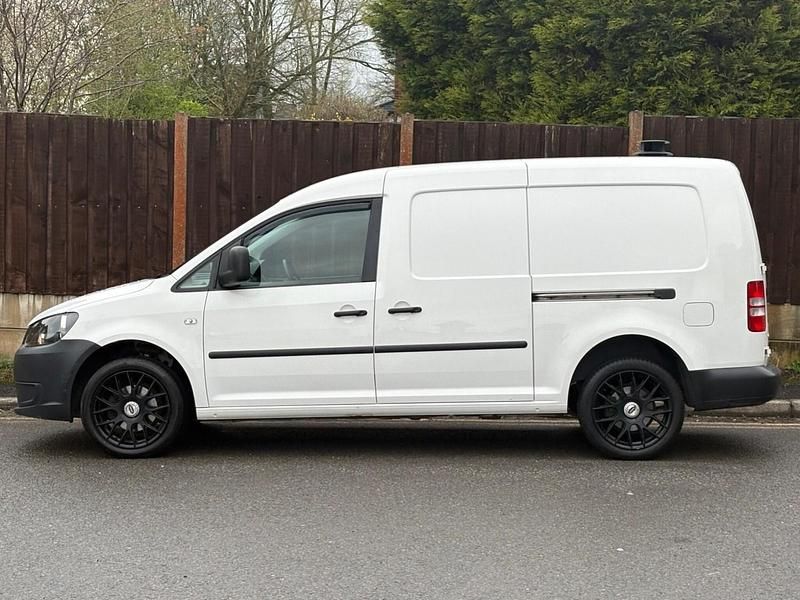 Used VW Caddy Startline 102 HP (75 kW) 2013 White MPV