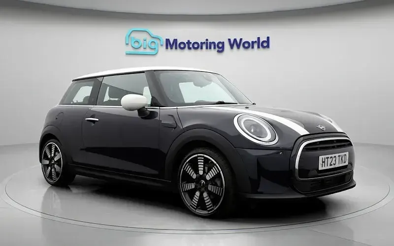 Used Mini Cooper Exclusive 136 HP (100 kW) 2022 Blue/black Hatchback