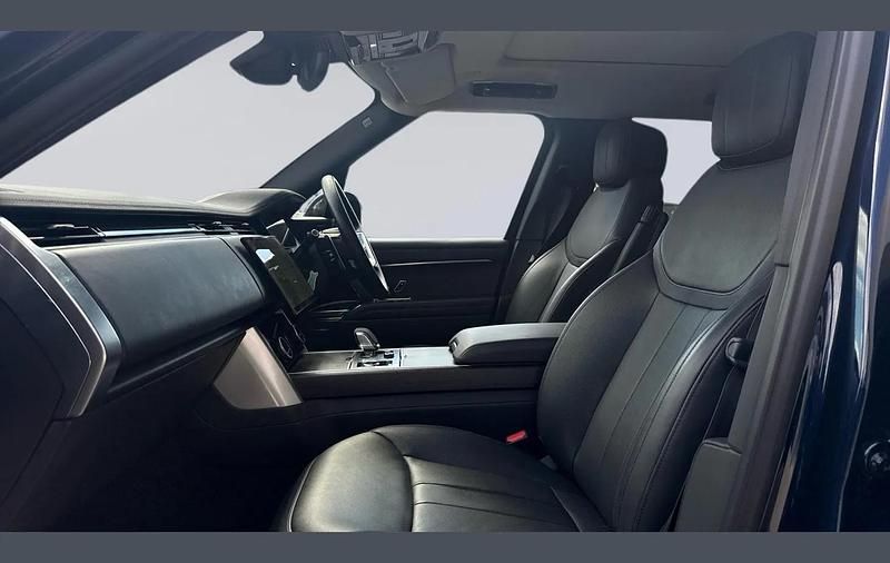 Used Land Rover Range Rover SE 434 HP (319 kW) 2023 Blue SUV