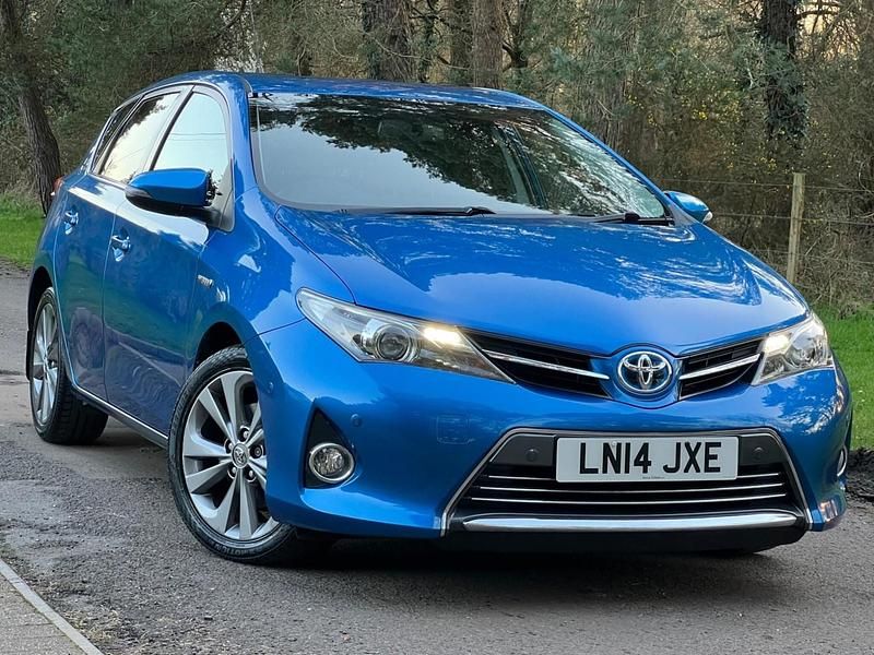 Used Toyota Auris Hybrid 2014 Blue Hatchback