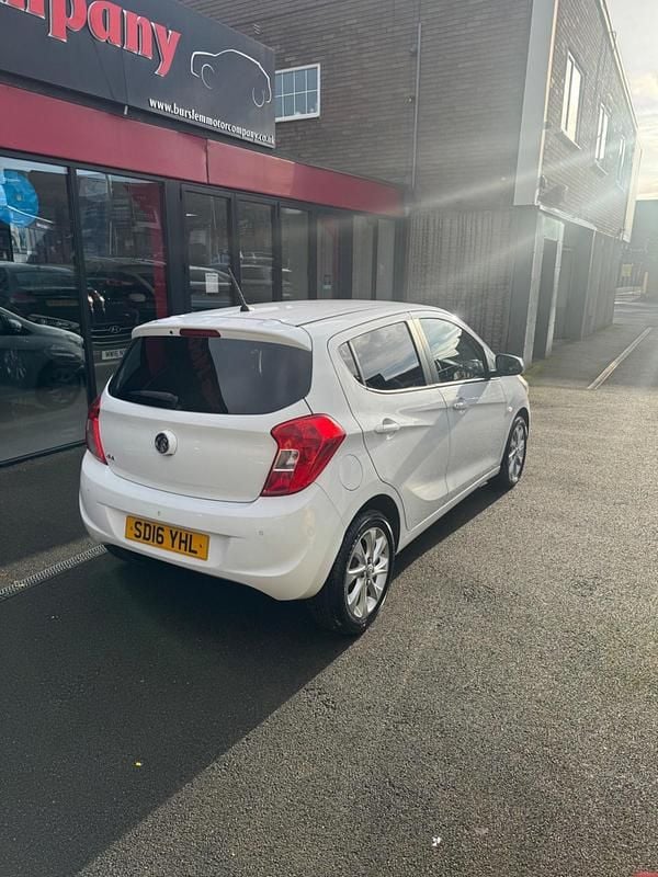 Used Vauxhall Viva 75 HP (55 kW) 2016 White Hatchback