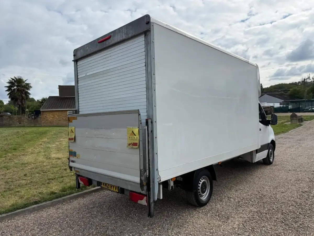 Begagnad Mercedes Sprinter 2021 Vit Van