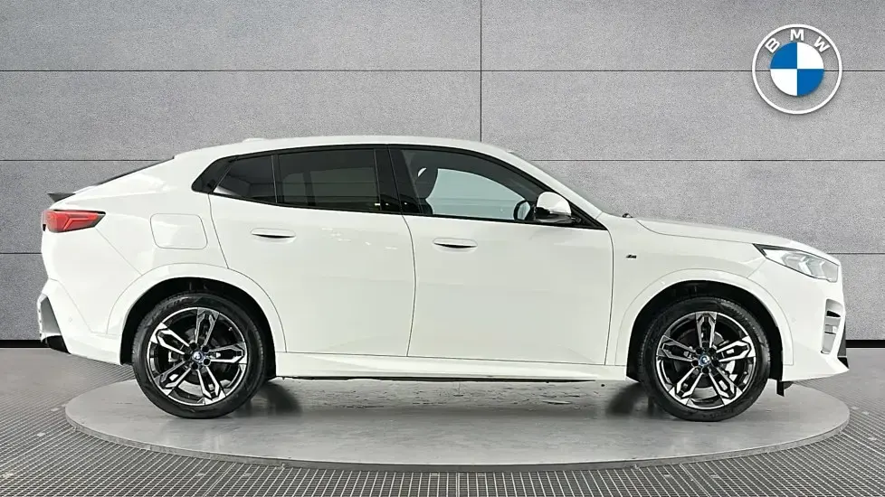 Used BMW iX2 M Sport 147 kW (201 HP) 2024 White SUV