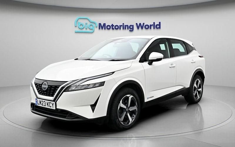 Used Nissan Qashqai Acenta Premium 190 HP (139 kW) 2023 White SUV