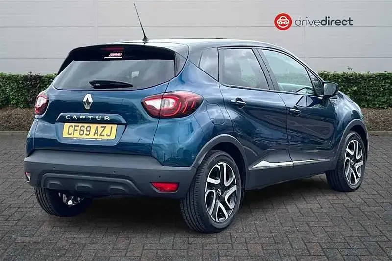 Used Renault Captur Iconic 90 HP (66 kW) 2020 Blue/black SUV