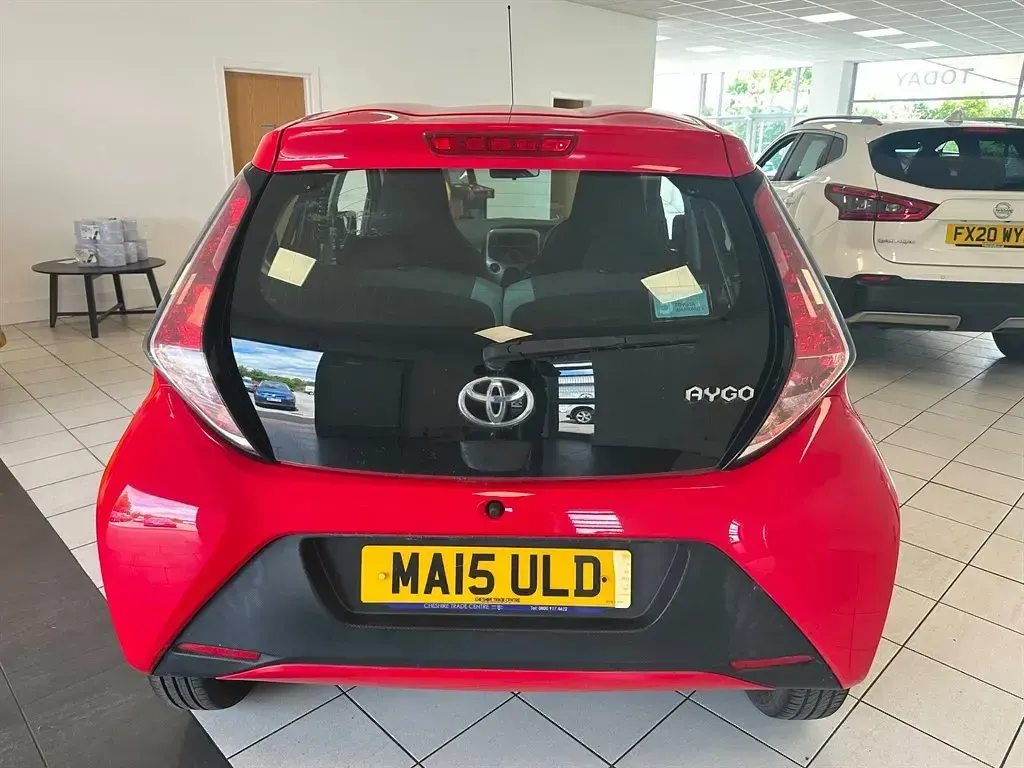 Used Toyota Aygo X-play 69 HP (50 kW) 2015 Red Hatchback