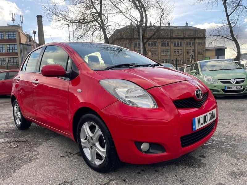 Red Used 2010 Toyota Yaris Hatchback | £1,695 (Super price) - Image 1/4