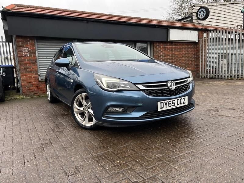 Used Vauxhall Astra SRi 105 HP (77 kW) 2016 Blue Hatchback