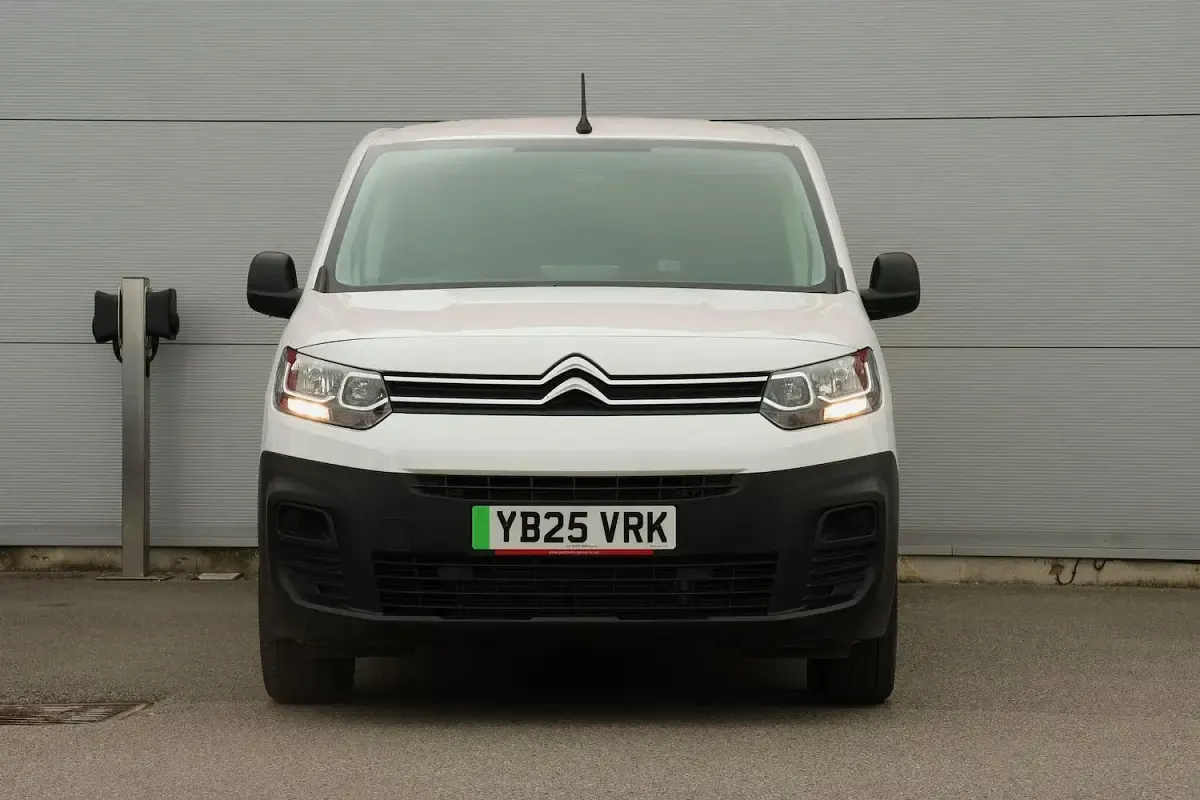 Used Citroën e-Berlingo 100 kW (136 HP) 2025 White MPV
