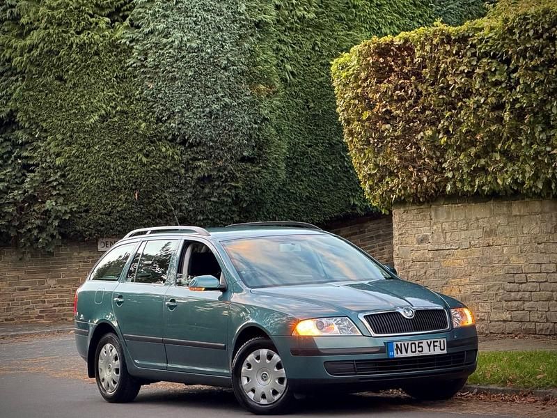 Green Used 2005 Skoda Octavia Ambiente Estate | £2,999 (Fair price) - Image 1/4