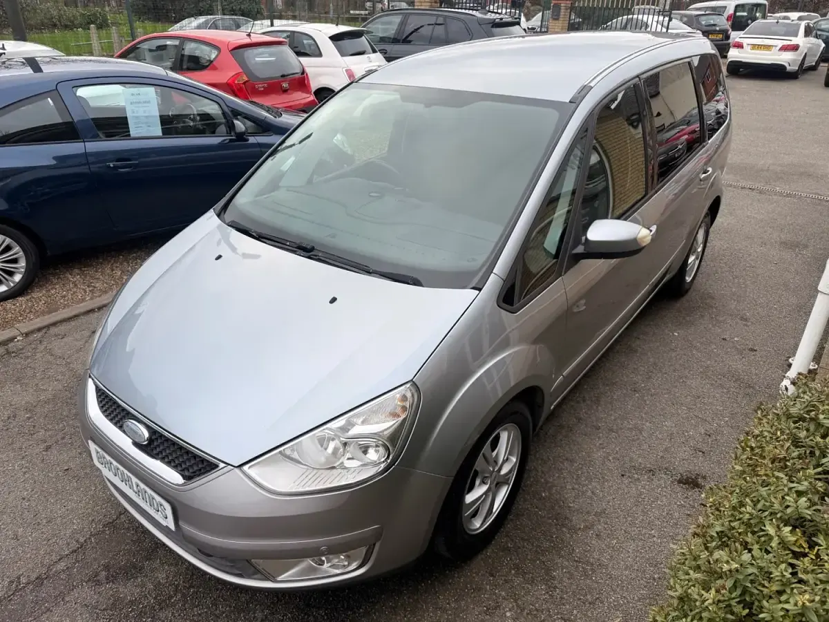 Usado Ford Galaxy Zetec 2008 Prateado Monovolume