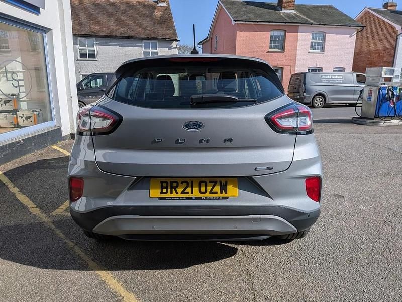 Usado Ford Puma Titanium 125 HP (91 kW) 2021 Prateado SUV