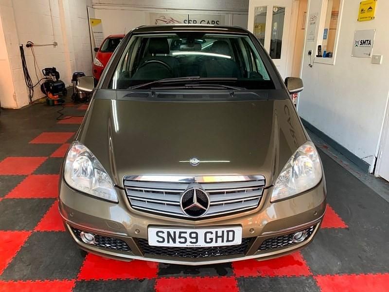 Used Mercedes A180 Avantgarde 109 HP (80 kW) 2010 Brown Hatchback
