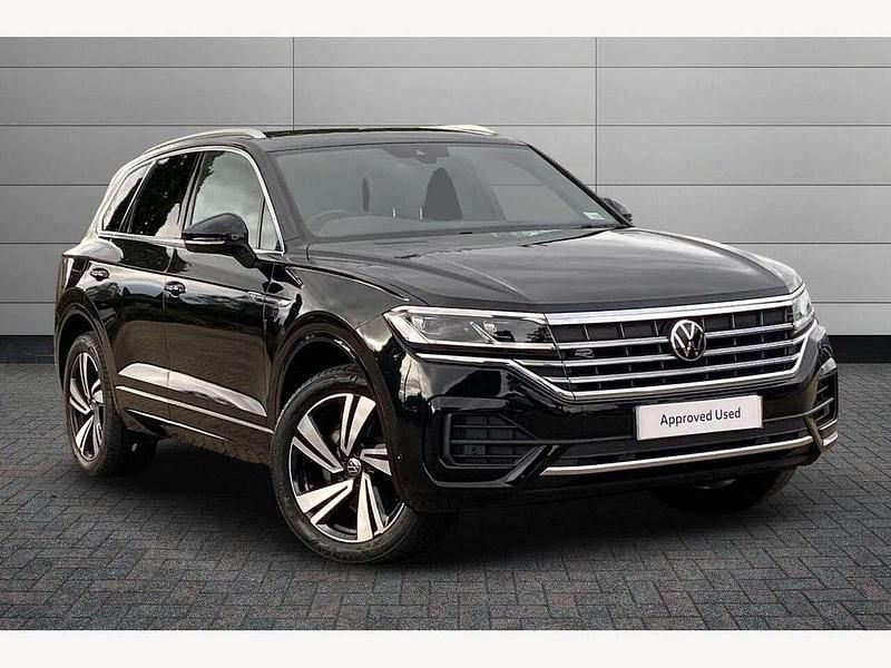 Black Used 2023 VW Touareg R-line SUV | £42,997 (Fair price) - Image 1/4