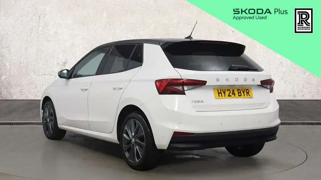 Used Skoda Fabia Colour Edition 94 HP (69 kW) 2024 White Hatchback